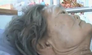ยายวัย 73 ปี ถูกมดนับพันไต่เข้าหูและลำตัว